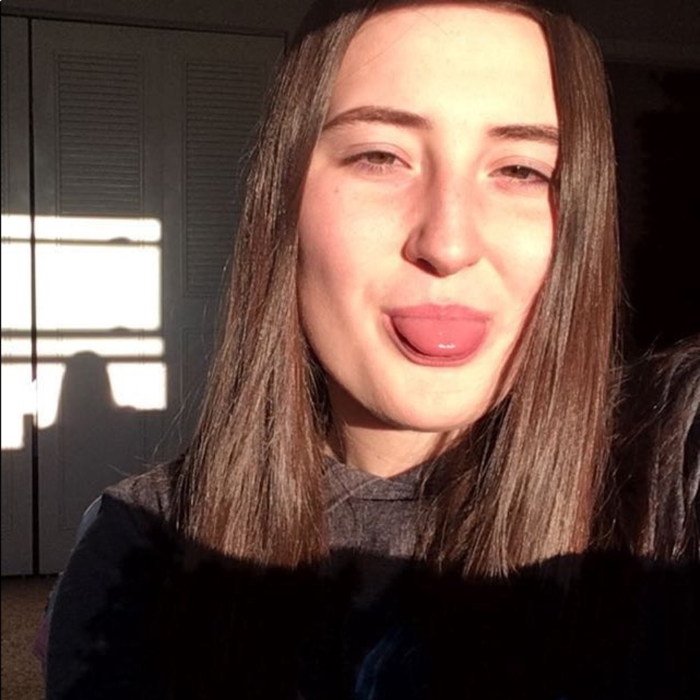 Meet your Posher, Karlee